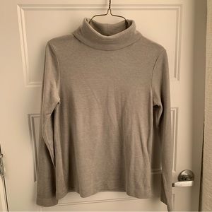 ✨2 for 15$✨Uniqlo warm grey turtleneck